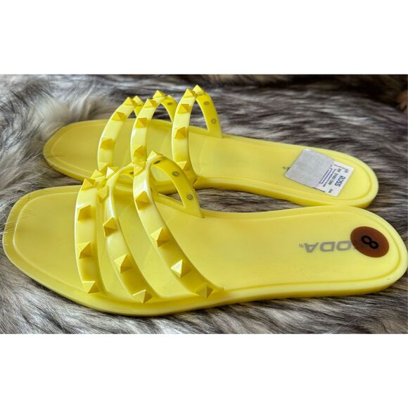 Flat Sandals - Picture 2 of 2